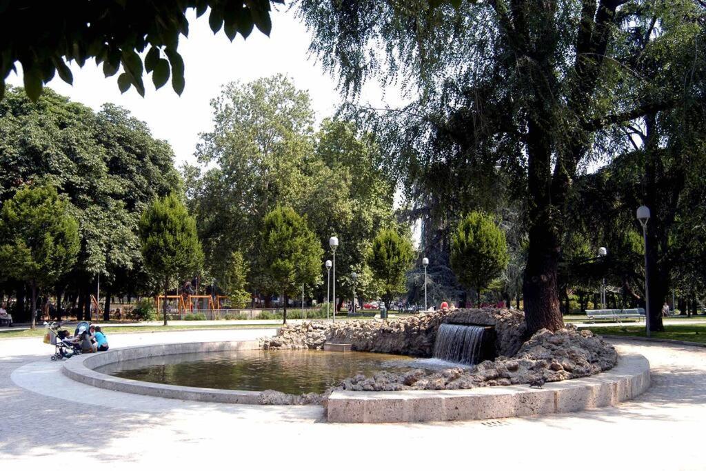 Artistic Apartment Park Милано Екстериор снимка